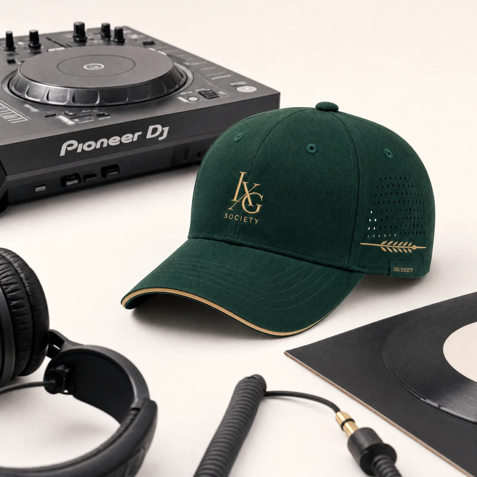 Green Laurel · DJ decks